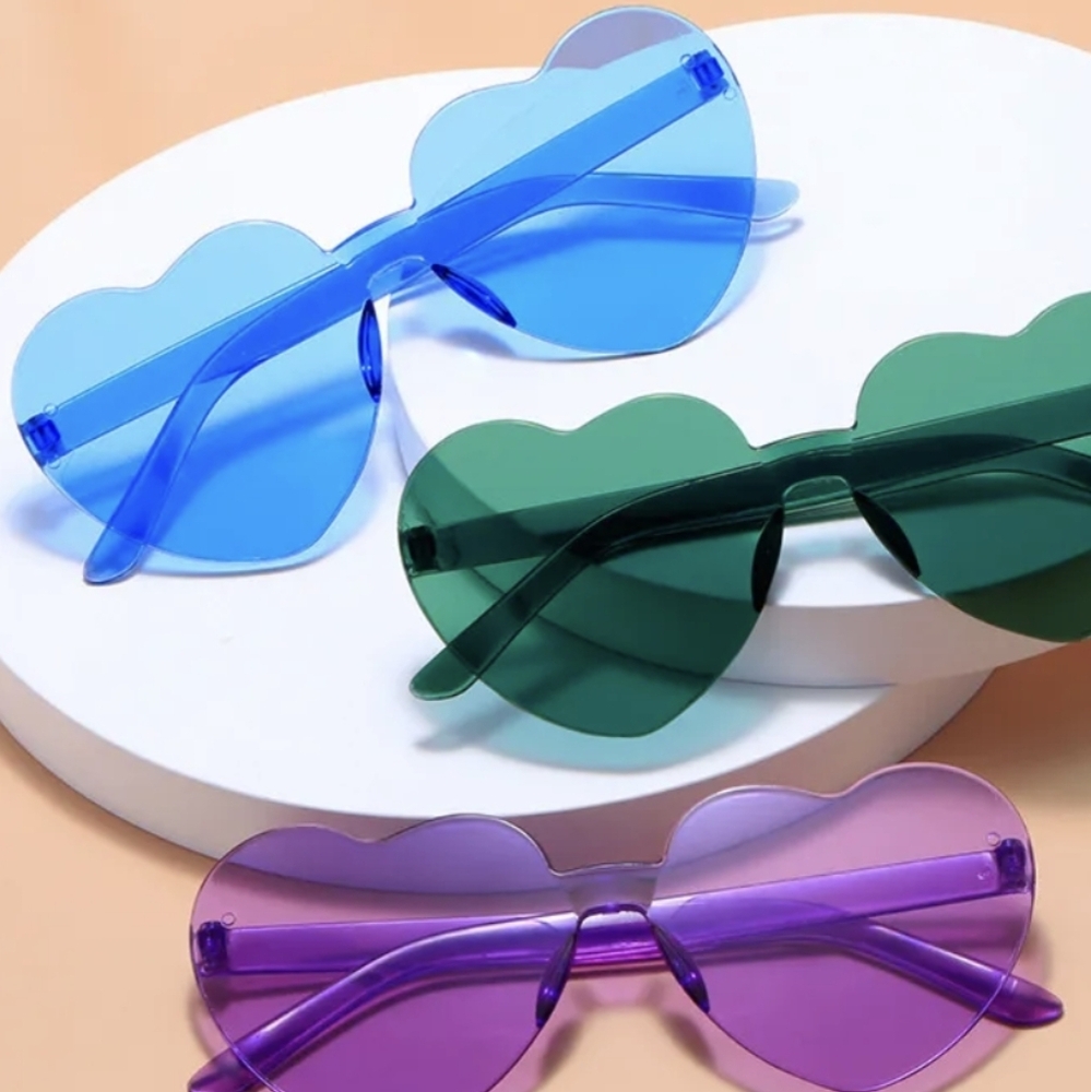 Oversized Heart Novelty Sunglasses